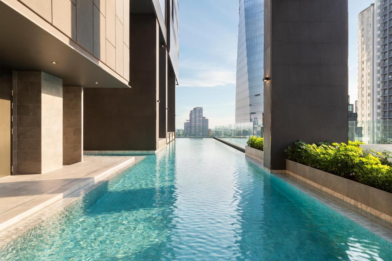 Ascott Thonglor Bangkok Banguecoque Exterior foto The Sky Pool