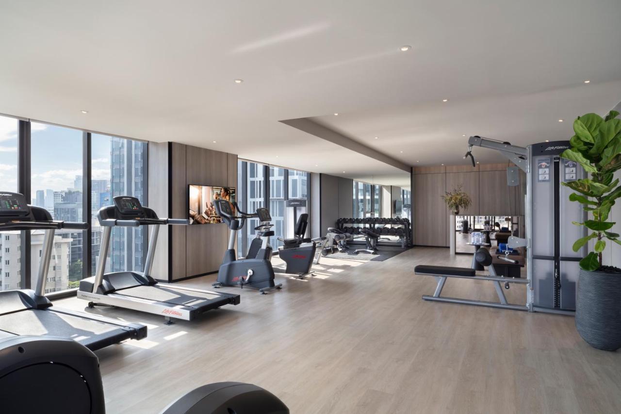 Ascott Thonglor Bangkok Banguecoque Exterior foto The gym at the 101 Tower