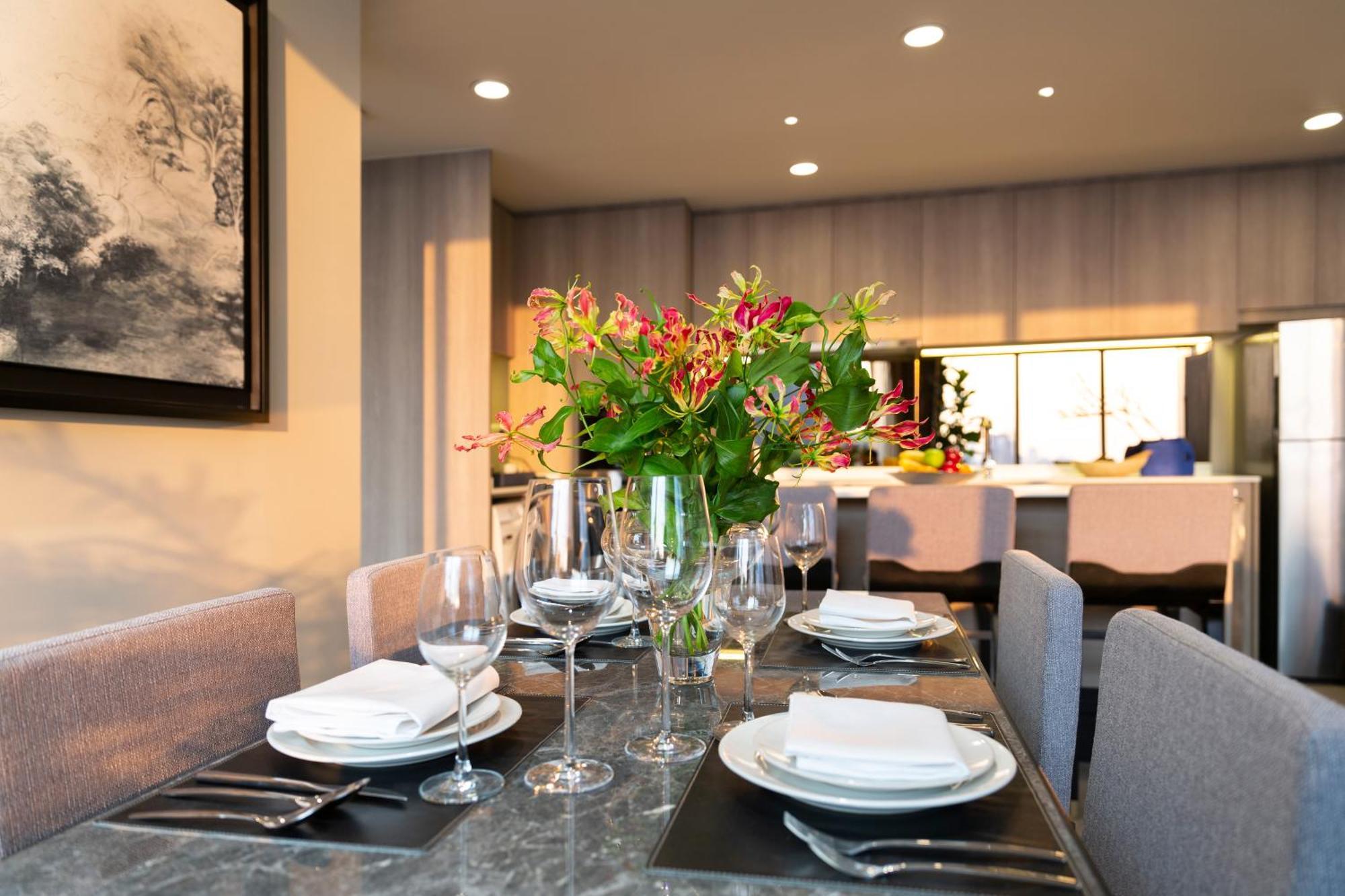 Ascott Thonglor Bangkok Banguecoque Exterior foto A dining room